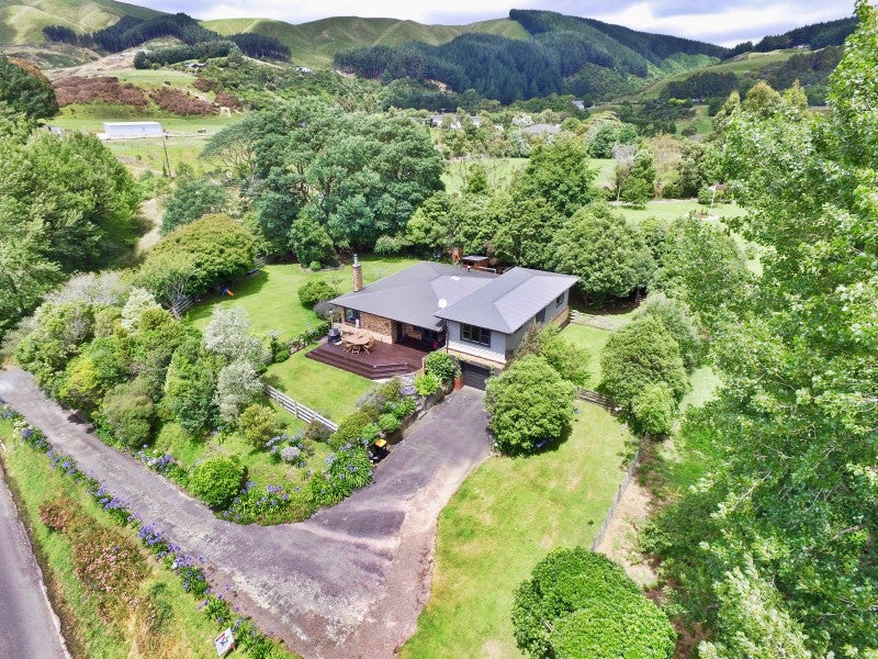 357 Turitea Road, Turitea, Palmerston North - Carousel 24