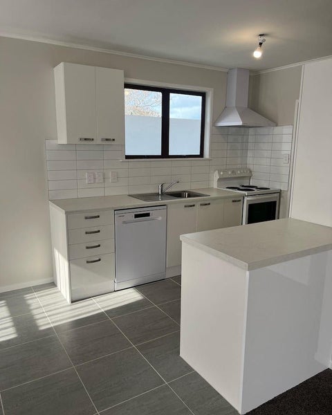 6 Robin Street, Selwyn Heights, Rotorua - Carousel 1