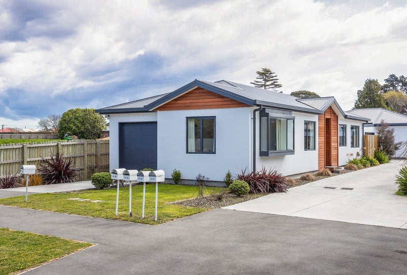1/9 Raupo Street, Bromley, Christchurch - Carousel 1