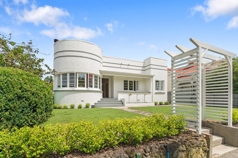 16 Akiraho Street, Mount Eden, Auckland - Carousel 1