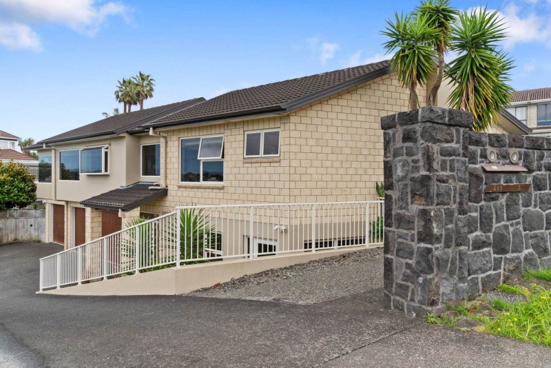 283 Hillsborough Road, Hillsborough, Auckland - Carousel 1