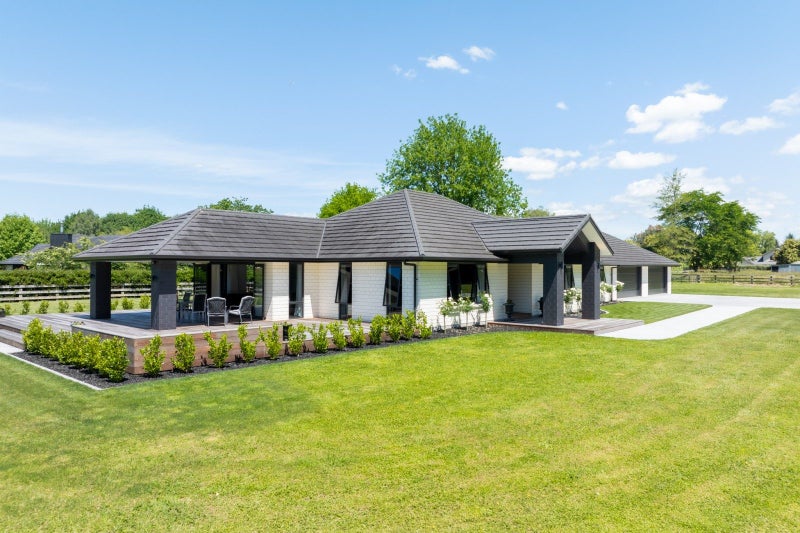 16 Alisha Place, Tamahere, Hamilton - Carousel 1