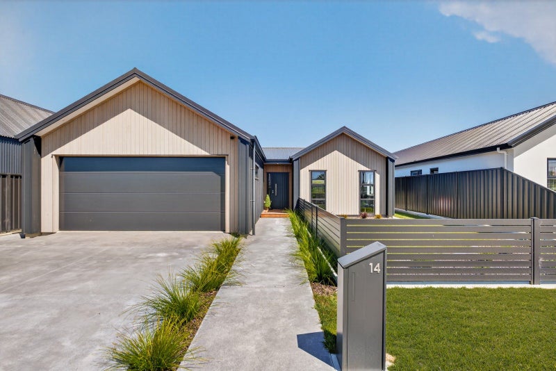 14 Annie Aranui Drive, Poraiti, Napier - Carousel 1