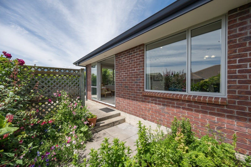 2 Kihilla Road, Richmond, Richmond - Carousel 1