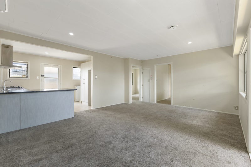 4/8 Maunu Road, Papatoetoe, Auckland - Carousel 1