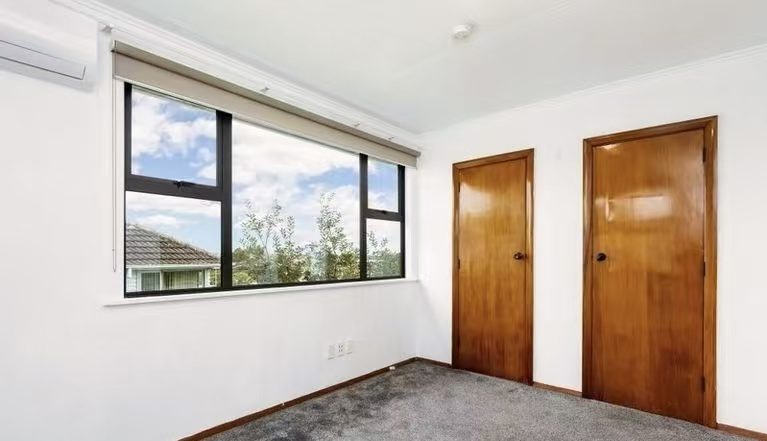 4 Valonia Street, New Windsor, Auckland - Carousel 2