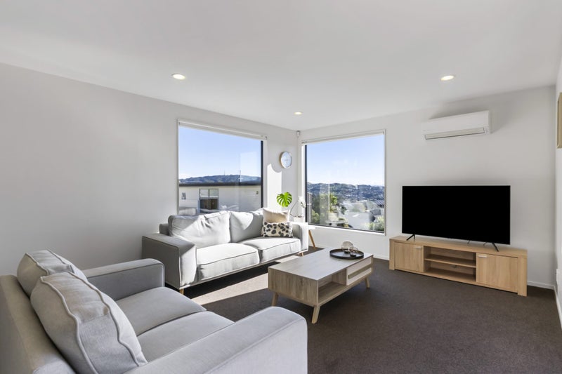 107 Woodridge Drive, Woodridge, Wellington - Carousel 2