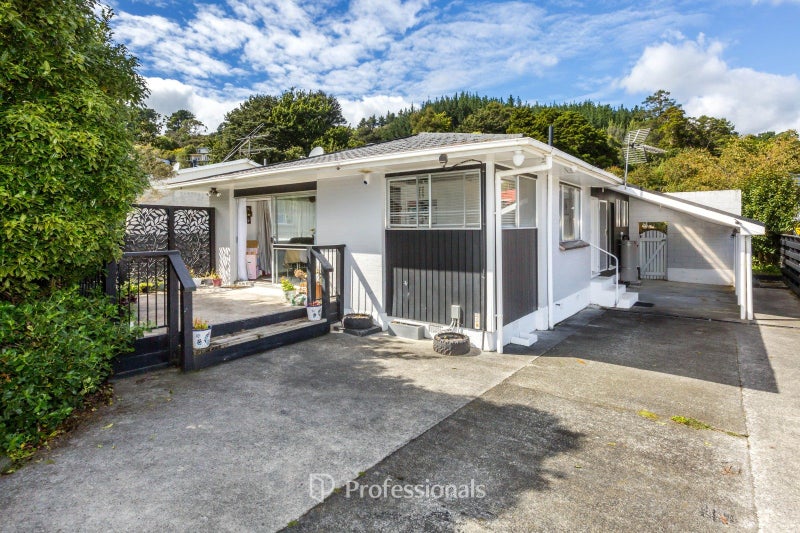 1162 Fergusson Drive, Clouston Park, Upper Hutt - Carousel 1