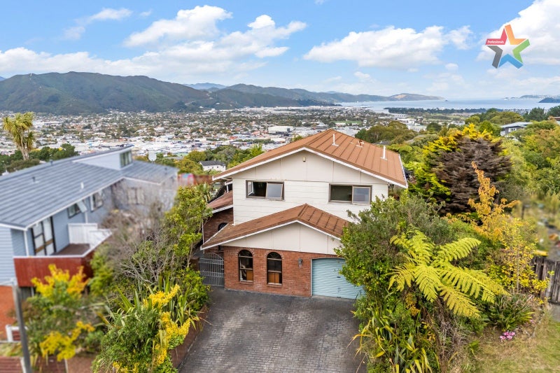 14 Matuhi Street, Tirohanga, Lower Hutt - Carousel 1