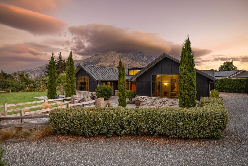 20 Sledmere Drive, Lower Shotover, Queenstown - Carousel 1