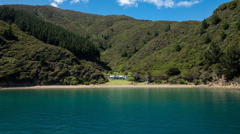 358 Saint Kilda Road, MARLBOROUGH SOUNDS, MARLBOROUGH - Carousel 2