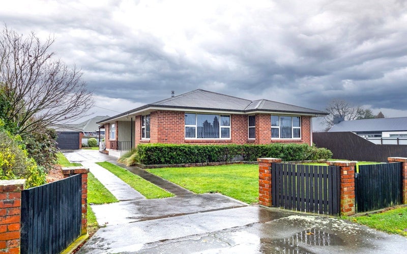 17 Richard Pearse Drive, Temuka - Carousel 1