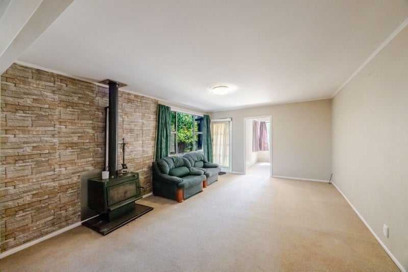 15 Bibby Street, Waipawa, Waipawa - Carousel 2