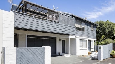 3/26 Manly Esplanade, Browns Bay, Auckland - Carousel 1