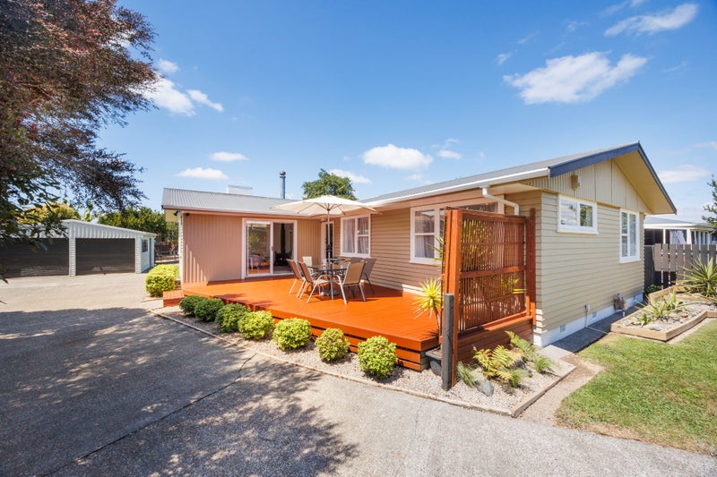 14 Motuoapa Place, Kelvin Grove, Palmerston North - Carousel 1