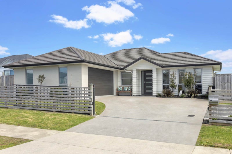 16 Aporo Drive, Kumeu - Carousel 1