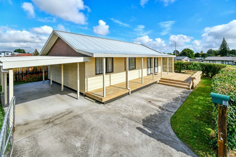 1/60 Redcrest Avenue, Red Hill, Papakura - Carousel 2
