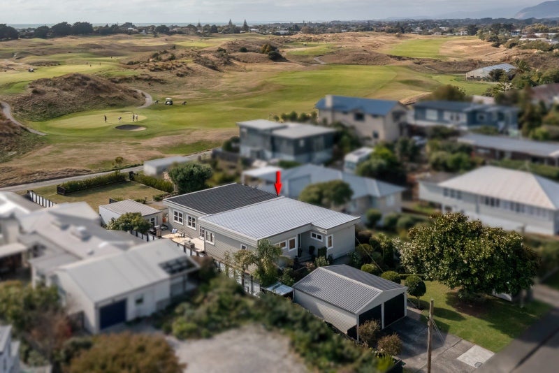 5 Eatwell Avenue, Paraparaumu Beach, Paraparaumu - Carousel 1