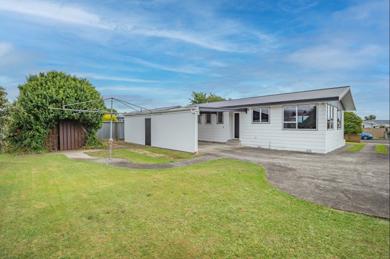25 Solway Street, Levin, Levin - Carousel 15