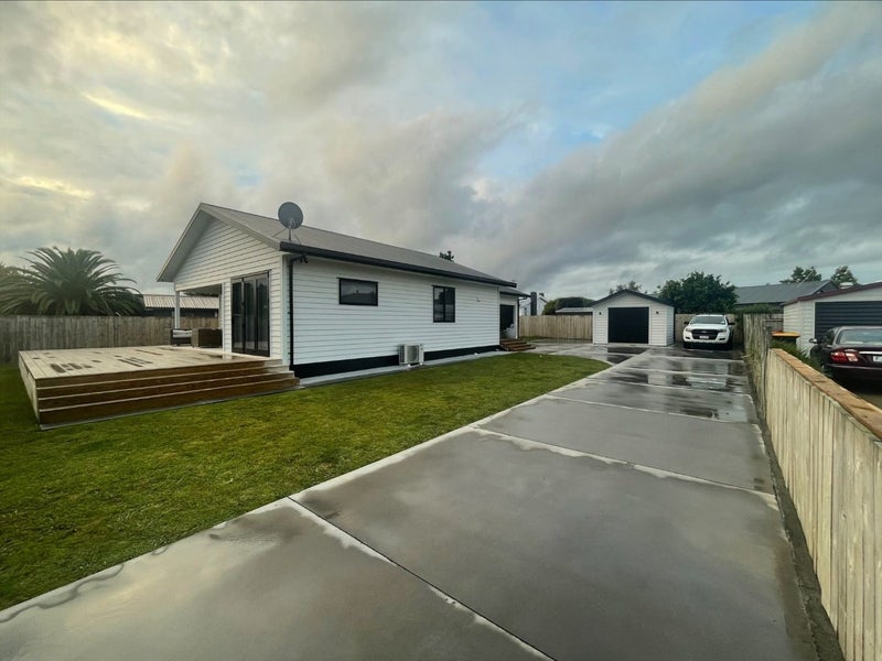 19 Thompson Street, Leamington, Cambridge - Carousel 1