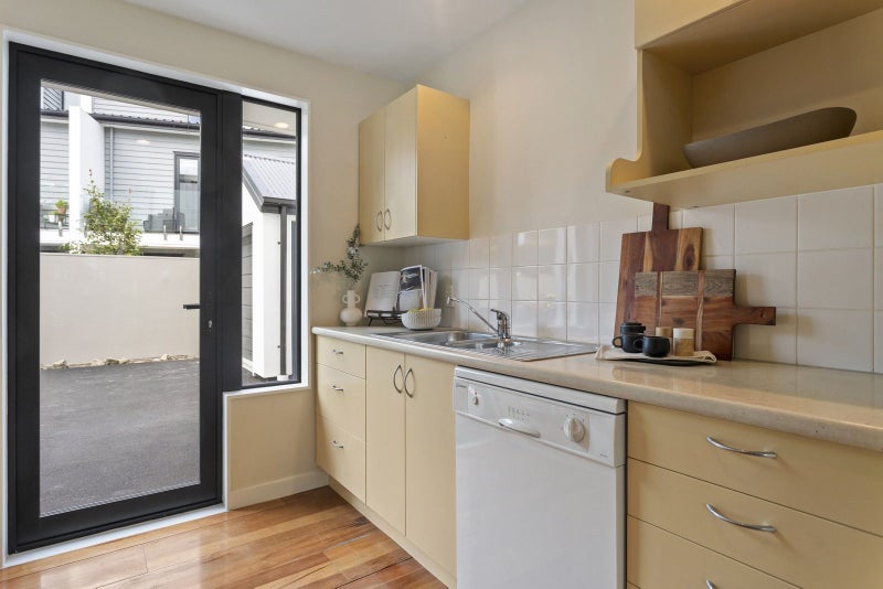 3 Oakford Close, Riccarton, Christchurch City, Canterbury - Carousel 2