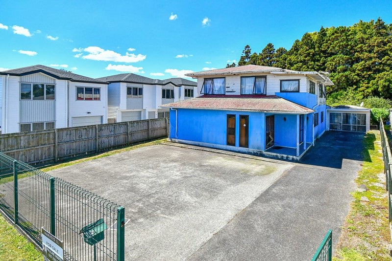 12 Vickerman Street, Otara, Auckland - Carousel 1