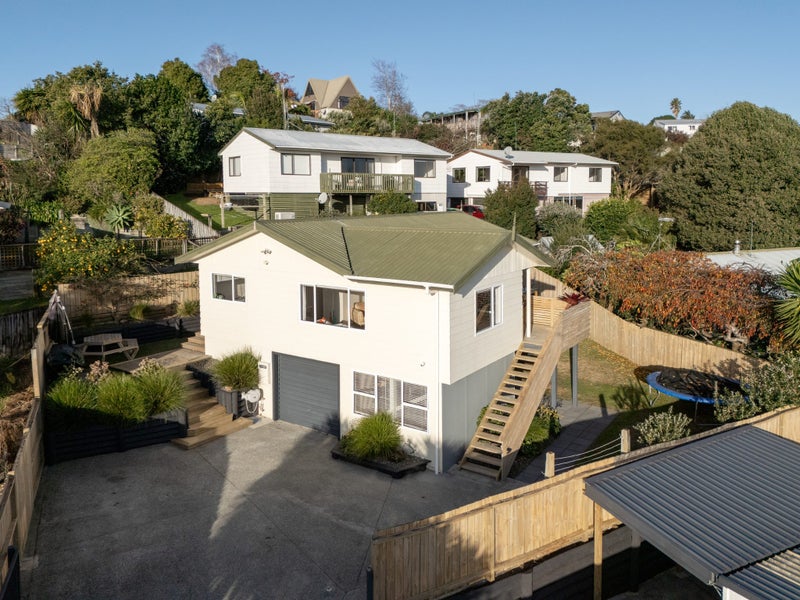 17B Meander Drive, Welcome Bay, Tauranga - Carousel 1