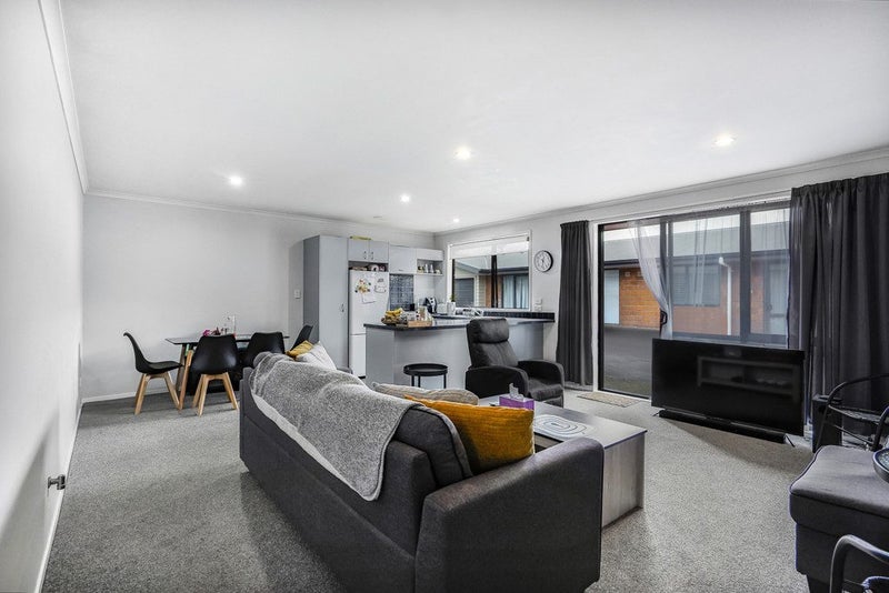 16C Lyon Street, Frankton, Hamilton - Carousel 2