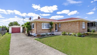 240 St Marys Avenue, Te Awamutu - Carousel 1