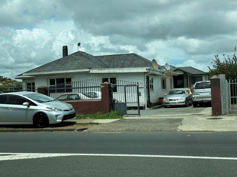 135 Carruth Road, Papatoetoe, Auckland - Carousel 1