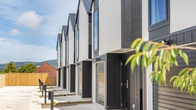 7B Hay Street, Ebdentown, Upper Hutt - Carousel 1