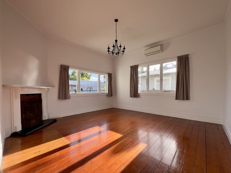 3 Calgary Street, Sandringham, Auckland - Carousel 1