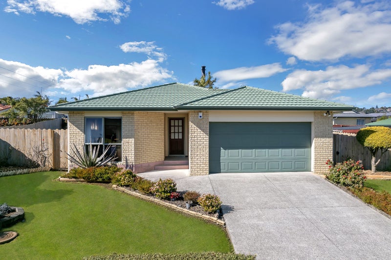 24 Eastland Road, Flat Bush, Auckland - Carousel 2