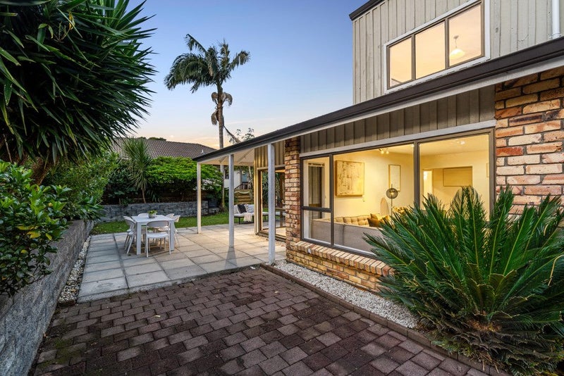 2/1 Totara Grove, Hillcrest, Auckland - Carousel 34