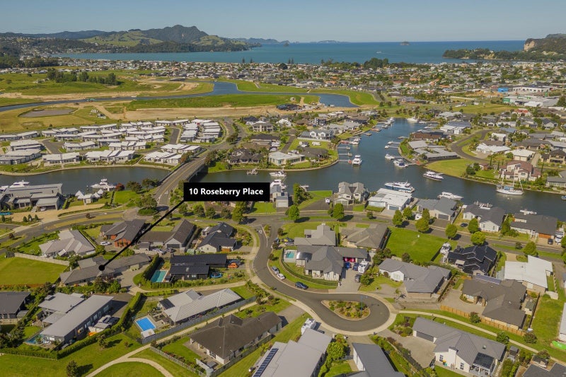 10 Roseberry Place, Whitianga, Thames-Coromandel, Waikato - Carousel 2