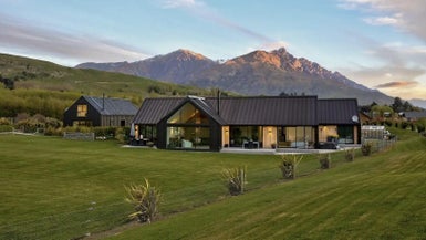 2 Ayrshire Lane, Speargrass Flat, Queenstown - Carousel 1