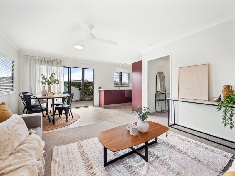 8A Heath Street, Mount Maunganui - Carousel 2