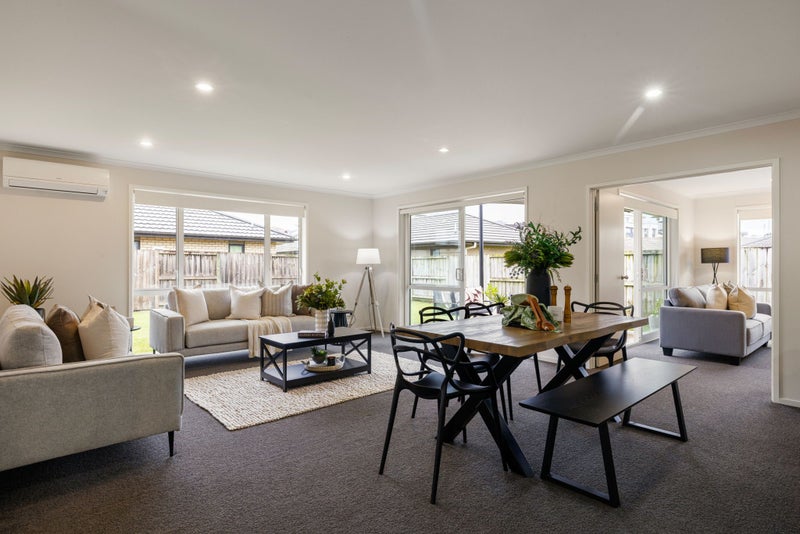 54 Cumberland Drive, Flagstaff, Hamilton - Carousel 1