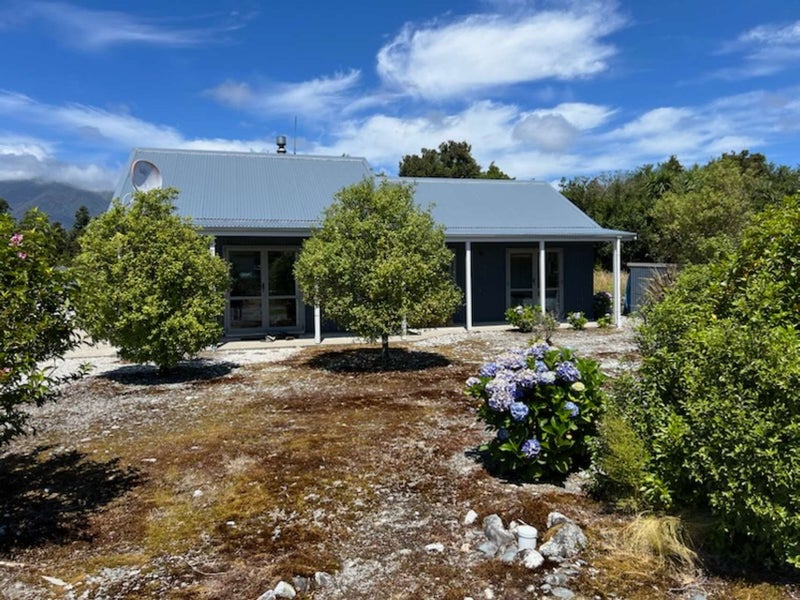 24 Nyhon Place, Haast - Carousel 18