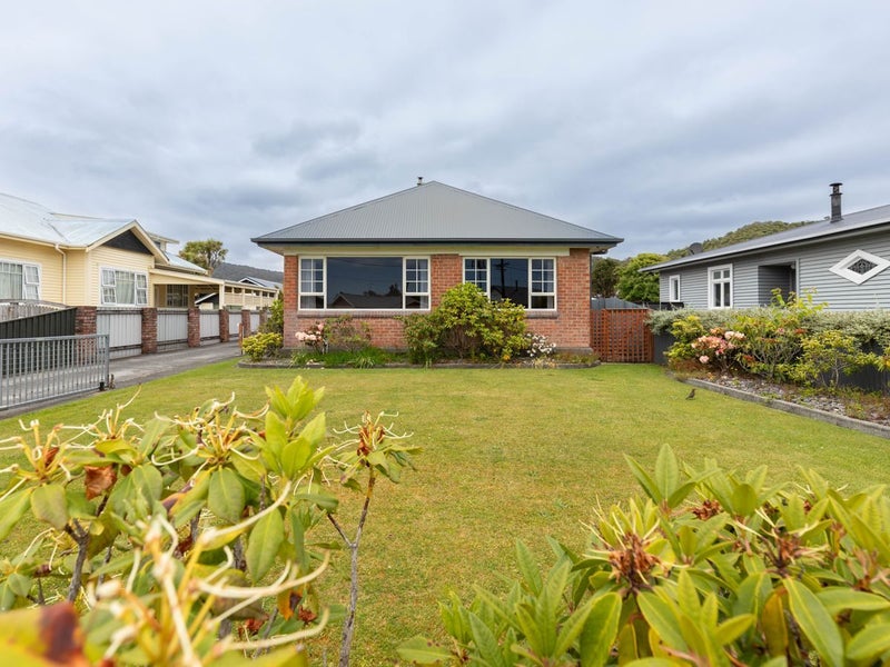 1 Byron Street, Greymouth, Greymouth - Carousel 30