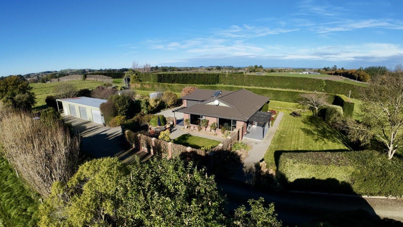 66 Whiterocks Road, Deborah, Oamaru - Carousel 1