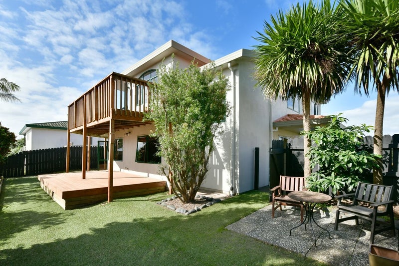 2/603 Whangaparaoa Road, Stanmore Bay, Whangaparaoa - Carousel 1