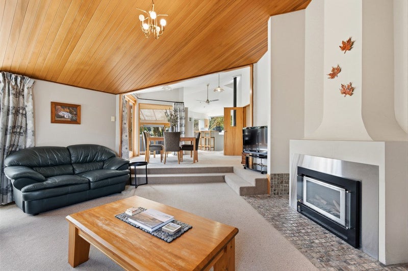 12 Ritchie Street, Arrowtown, Arrowtown - Carousel 1