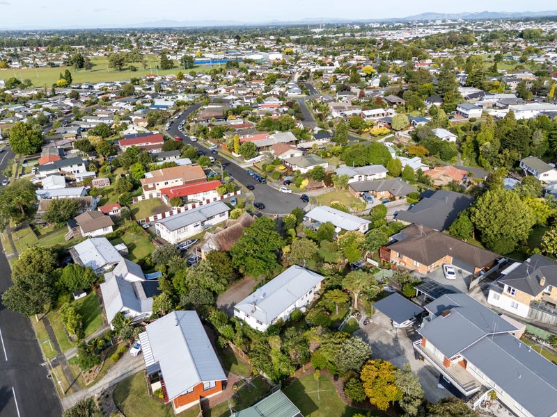 38 Velma Crescent, Nawton, Hamilton - Carousel 36