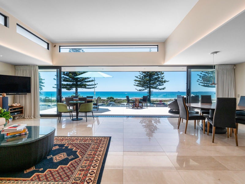 144 Marine Parade, Mount Maunganui, Mount Maunganui - Carousel 1