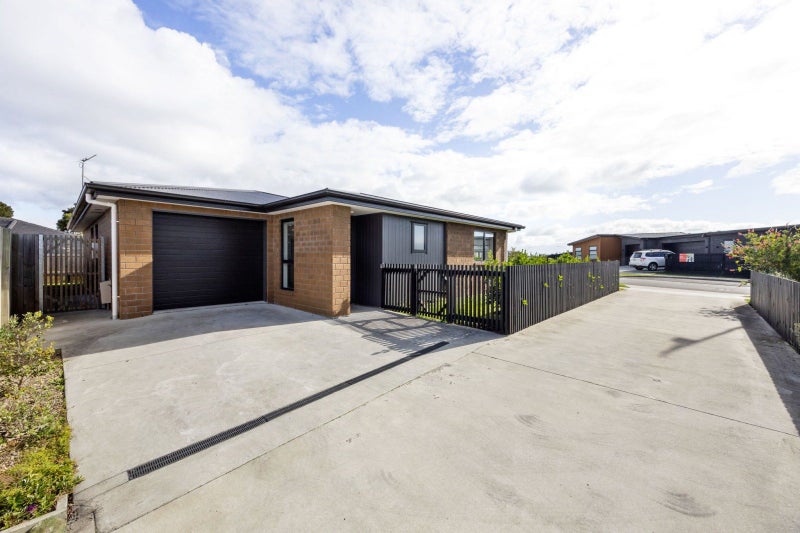 52 Pragma Rise, Rototuna North, Hamilton - Carousel 1