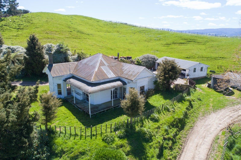 830 Ridge Road, Pohangina, Ashhurst - Carousel 1