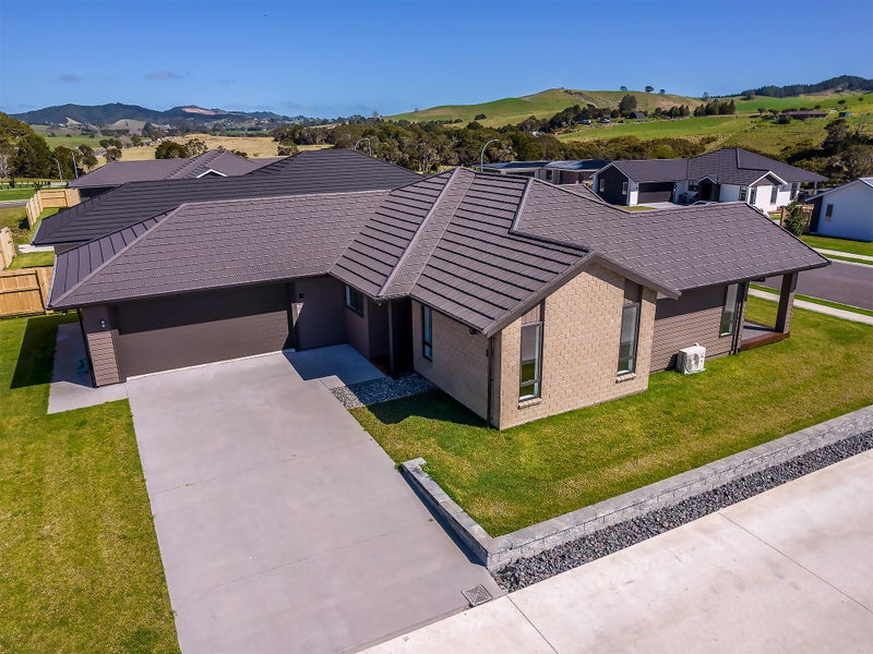 33 Admiralty Drive, Haruru, Haruru - Carousel 1