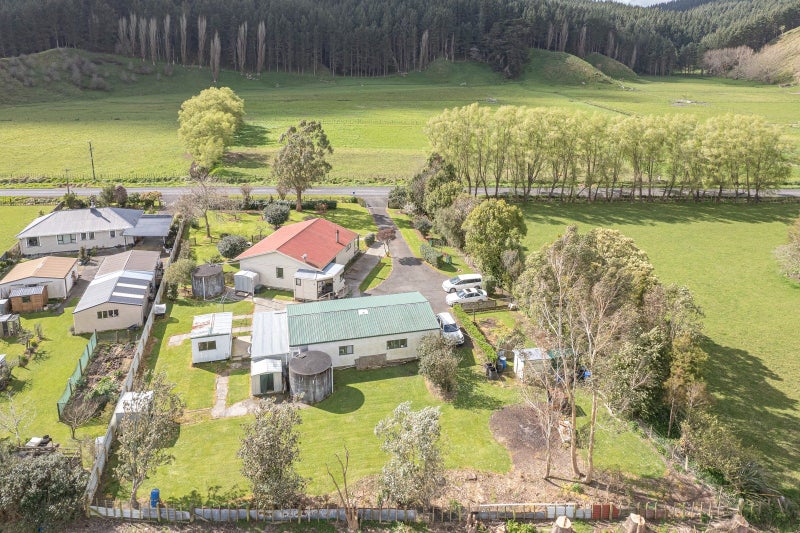574 No 3 Line, Okoia, Whanganui - Carousel 23