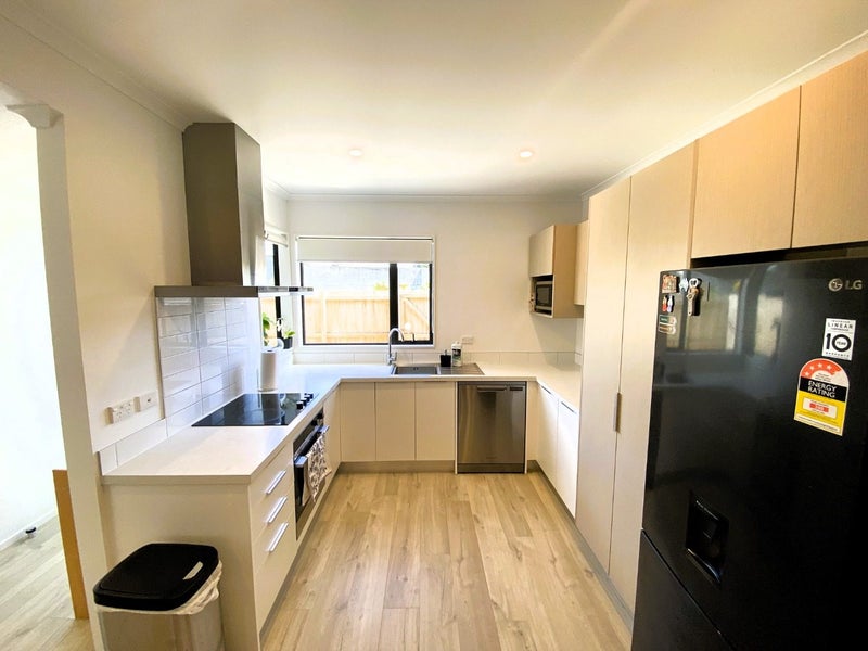 30B Titoki Street, Te Atatu Peninsula, Auckland - Carousel 2